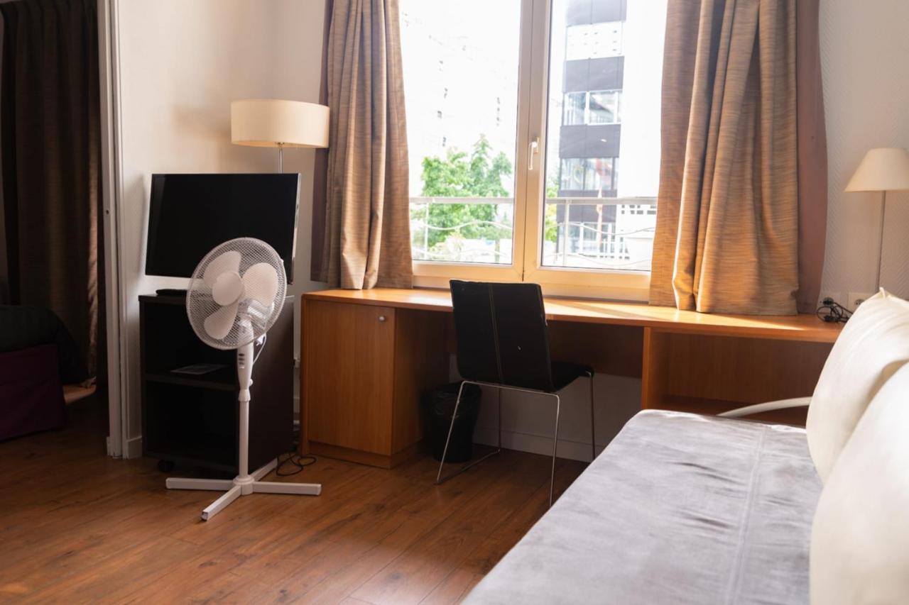 Confortable Apartment Near Porte De Versailles Issy-les-Moulineaux Eksteriør bilde